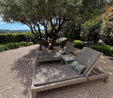 Cucuron Casa | Le Mazet d'Emilia avec jardin et piscine privés