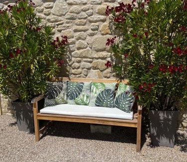 Cucuron Casa | Le Mazet d'Emilia avec jardin et piscine privés