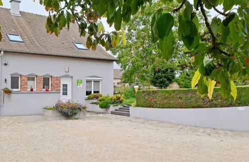 Voipreux Casa | Le Menhir - Blancs-coteaux