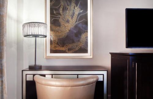 Central Business District Hotel | Le Pavillon, New Orleans, a Tribute Portfolio Hotel