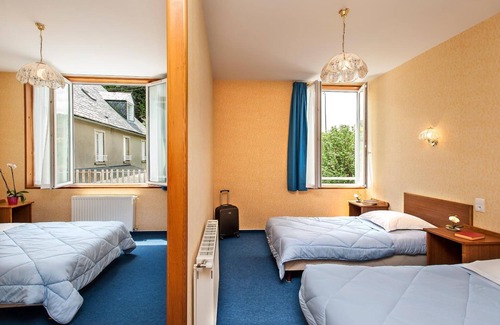 Recoules-d'Aubrac Hotel | Le Relais de L'Aubrac