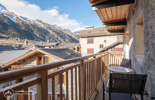 Termignon Apartamento | Le Temps Suspendu - "Anémone" Charming apartment - 8 people