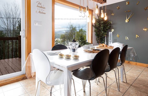 Baie-St-Paul Cabaña | Le Très-Chic - SPA, billard, souvenirs🍸🎱🧖‍♀️🕶