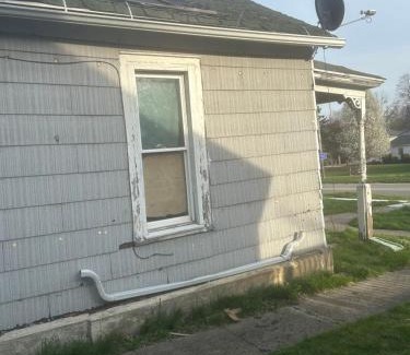 Lincoln Otro | Leah Bungalow