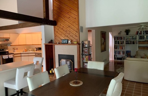 Old Orchard Casa | Lehigh River Retreat – 5-Bedroom Home w/Bike Trail Access, Fitness Room & A/C