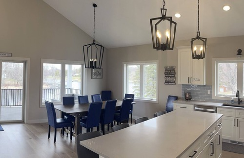 Alexandria Casa | LeHommeDieu Cove Family Getaway @ Island Drive Inn