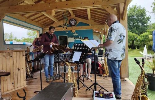 Salies-du-Salat Otro | Les chalets Salinéens