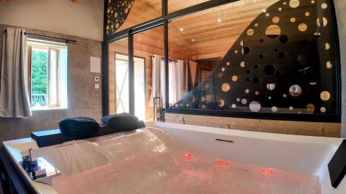 Luriecq Casa | Les Fermes de Manat gîte romantique avec piscine balnéo et sauna