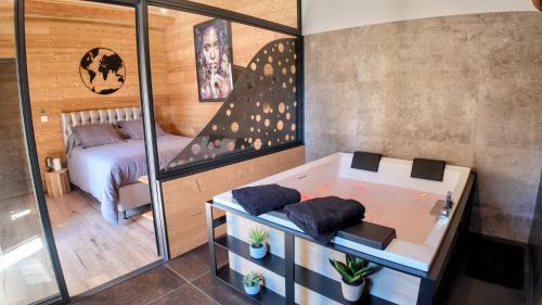 Luriecq Casa | Les Fermes de Manat gîte romantique avec piscine balnéo et sauna