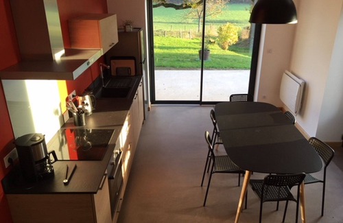 Saint-Martin-de-Fressengeas Casa | Fenestro; casa rural de la Baine