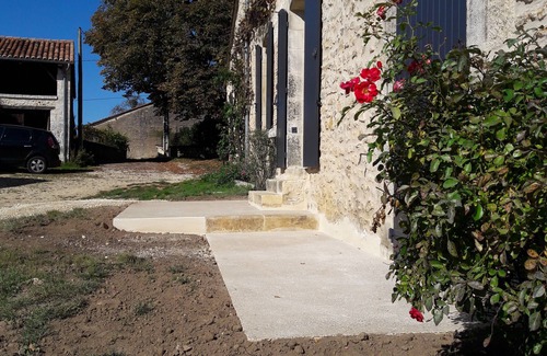 Saint-Martin-de-Fressengeas Casa | Fenestro; casa rural de la Baine