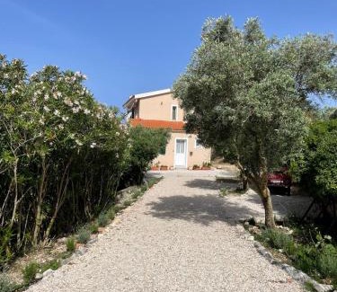 Vilatoria Casa | Les Oliviers Villa with Sea view on Petani Beach