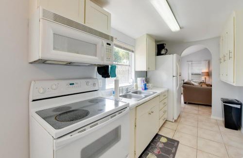 Laurel Apartamento | Less Than 1 Mi to Beach Peaceful Escape in Nokomis