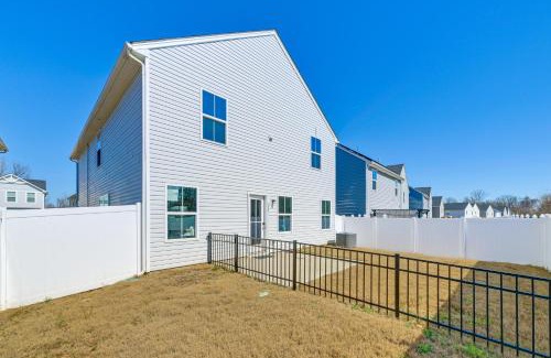 Charlotte Casa | Less Than 6 Mi to Uptown Charlotte Bright Home with Yard