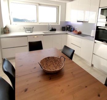 Voula Apartamento | Libra - Luxurious Sea View Apartment