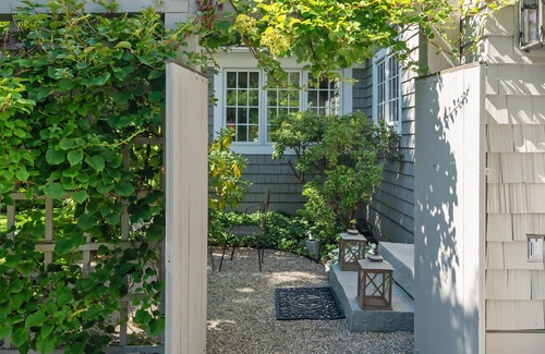 Rowayton Casa | CHARMING ROWAYTON CASA CERCA DEL PUEBLO: SIEMPRE SE SIENTE COMO ESTÁ EN LAS VACACIONES.