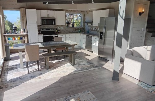 Baca Grande Apartamento | Light filled, Open Concept Loft in Crestone Pet Friendly