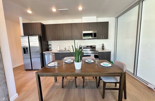 Point Loma Heights Apartamento | Like a hotel but better! Pet friendly, exclusive patio, near beach, free parking