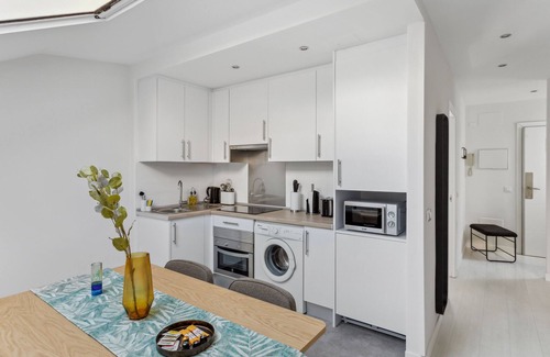 Barrio de La Latina Apartamento | Limehome Madrid Calle de la Paloma