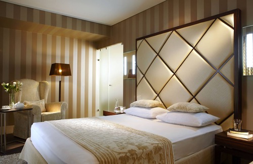 Ampelokipi Hotel | Limneon Resort & Spa