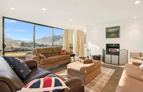 Lower Shotover Villa | Lindmore Retreat & Spa - Luxury Family Home - Queenstown