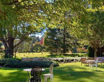 Burradoo Hotel | Links House