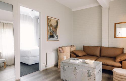 Burradoo Hotel | Links House