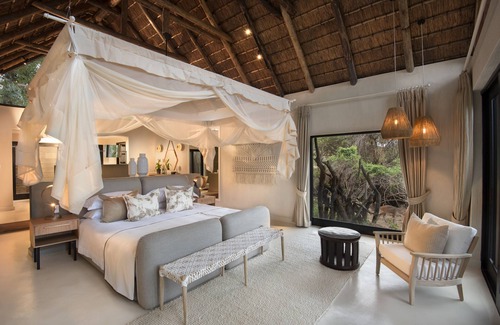 Kruger National Park Hotel | Lion Sands River Lodge