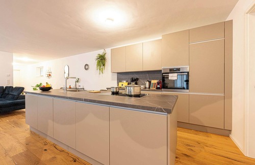 Hemsbach Apartamento | LiT LiVING: Luxury | Box SprIng | Parken | 2 BR |