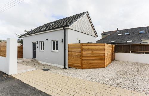 Playing Place Casa | Little Cedars House