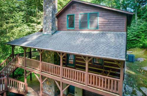 Boone Cabina | Little Creek Lodge
