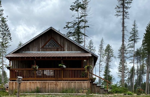 Harvard Cabina | Little House In The Big Woods!