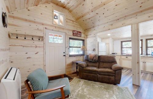 Crescent Casa | Little Pine Cabin at Big Pine Retreat