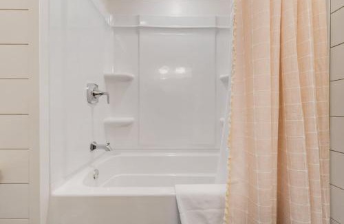 Cedarburg Casa | Little Red House