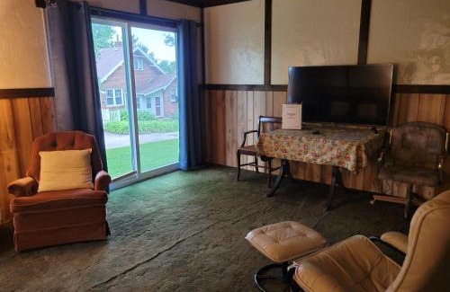 Leon Hotel | Little River Inn Motel