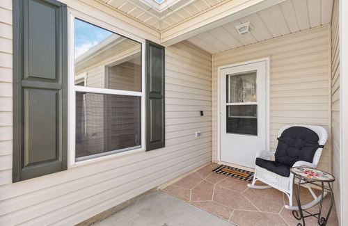 Duval Cabaña | Live the Villages Life – 2BR, Golf Cart, Fenced Yard for Furry Friends