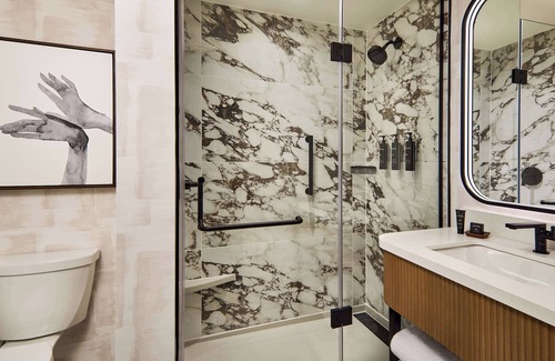 Central Oklahoma City Hotel | Lively Hotel On Oak Oklahoma City, Tapestry By Hilton