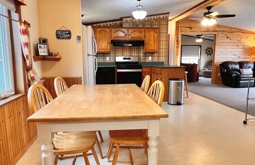 Alexandria Cabina | Livin' the Dream with a whole lot of fun for everyone!