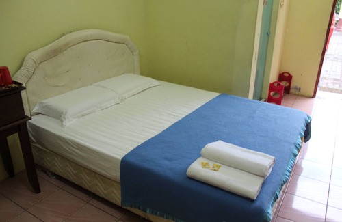 Kampung Kituntul Hotel | Liwagu Lodge