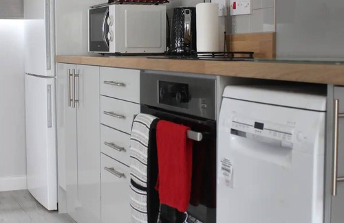 Crumlin Cabaña | Llanhilleth Miners Cottage, great for touring South Wales and Dog Friendly