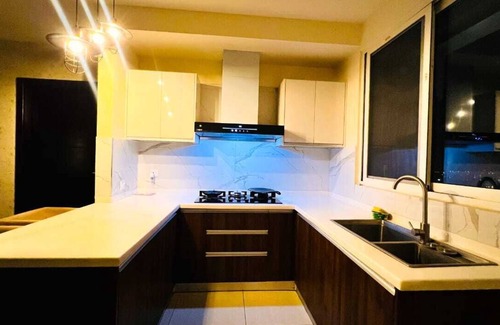 G-7 Sector Apartamento | LMY Luxury Serviced Apartment in Elysium Tower Facing Centaurus Mall