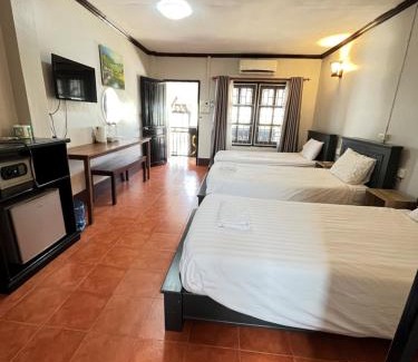 Vang Vieng Casa | Local Guesthouse