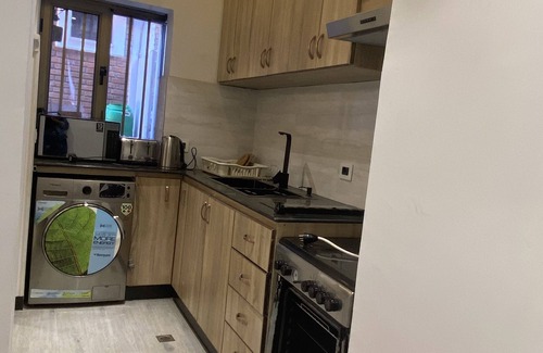 Bole Villa | Located about 1.5km from the airport. Our guest house can accommodate up to 7 pl