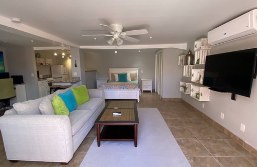 Testman Villa | Located in Shoys--Close to sandy beaches and the Buccaneer Hotel!