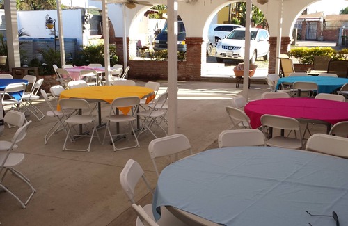 Centro Carretera Casa | Ubicado a una cuadra del Hotel Rosarito Beach, playa, discotecas, tiendas y más ...