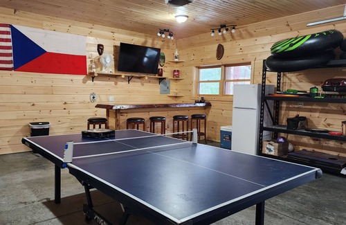 Lyndon Station Cabina | 🏞Location* Beautiful Custom Log Cabin By Dells,next to WI River*Ski*Fireplace🏕