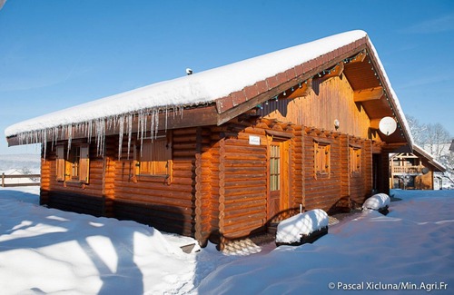 Le Latet Chalet De Esquí | Location Chalet Jura et Vacances à la Ferme