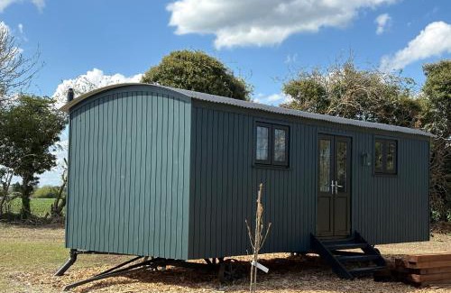 Cambridge Otro | Lodeside Glamping