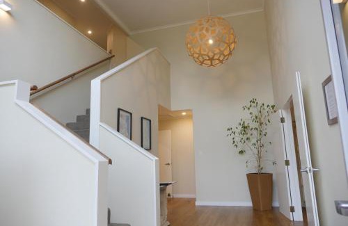 Hastings Casa | Lodge On St Georges