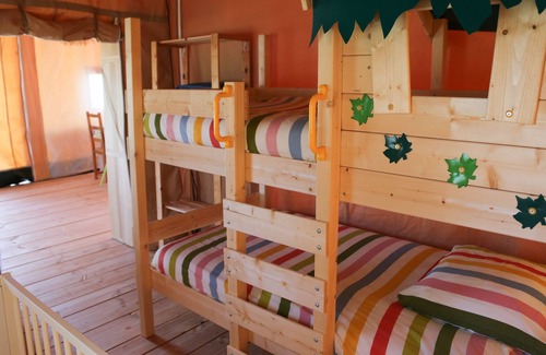 Jayac Cabina | Glamping Place de la Famille, SafariLodge tent with private bathroom
